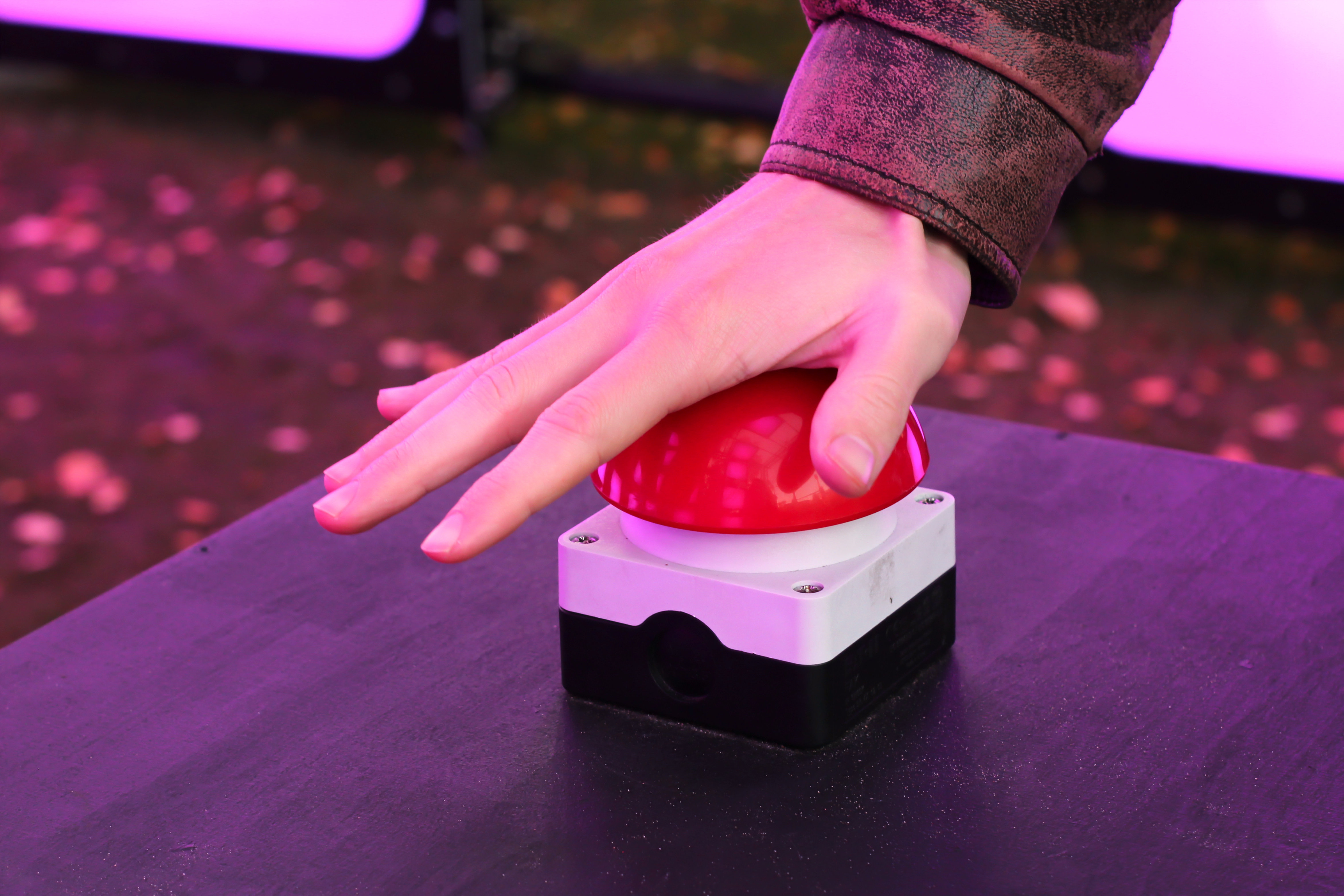 RIDE 的一个重大进步是，在基因编辑完成后，CRISPR 机器会被细胞销毁，有望减少脱靶效应和分子长期存在可能带来的任何意外后果。 